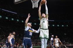 lol季中赛-连胜势头难挡！高尔夫豪取十连胜