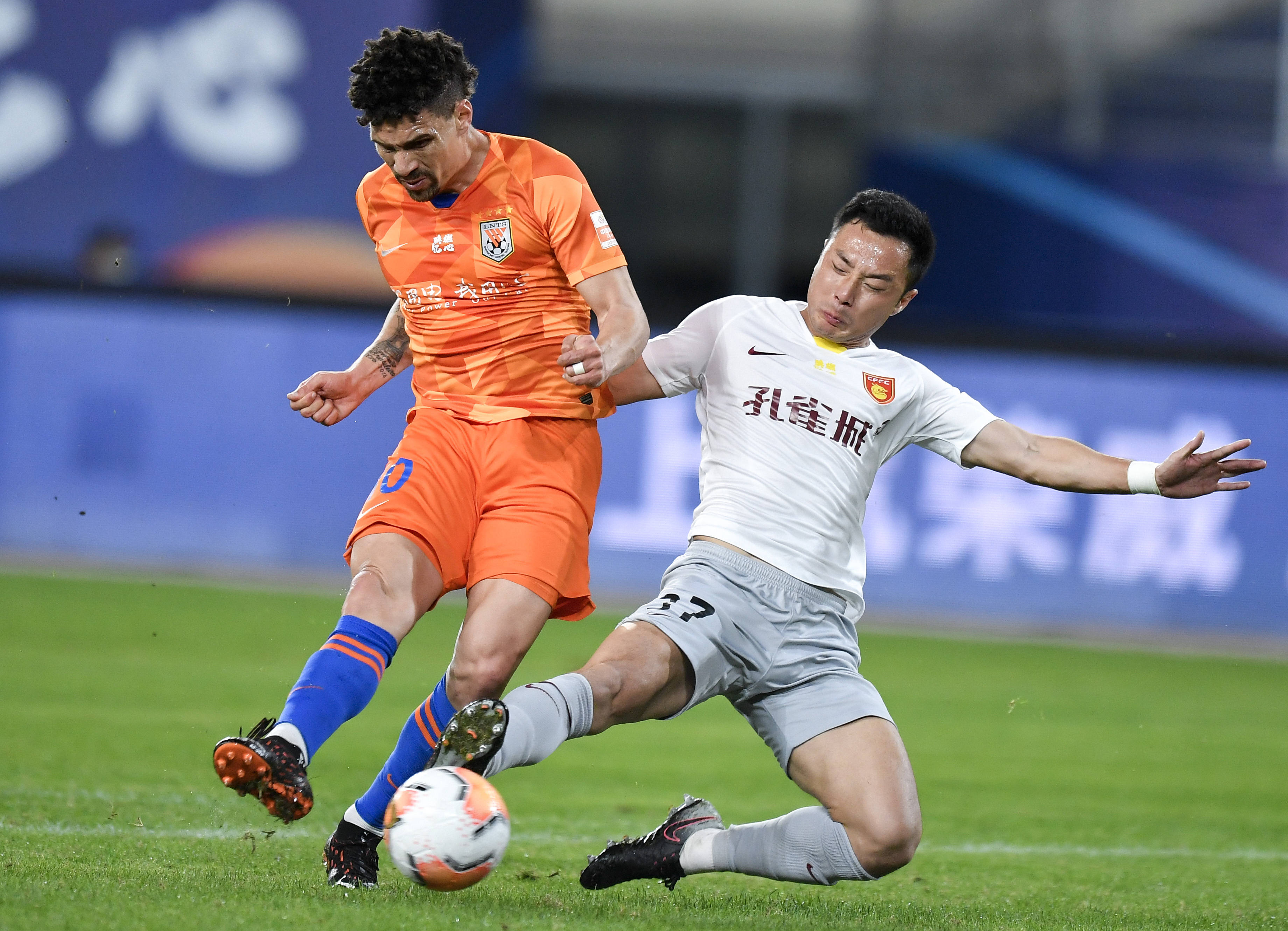 河北华夏幸福客场憾负，中超排名逐渐下滑