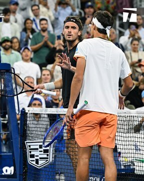 世界网球队爆冷澳大利亚网球队，西西帕斯送出助攻的简单介绍